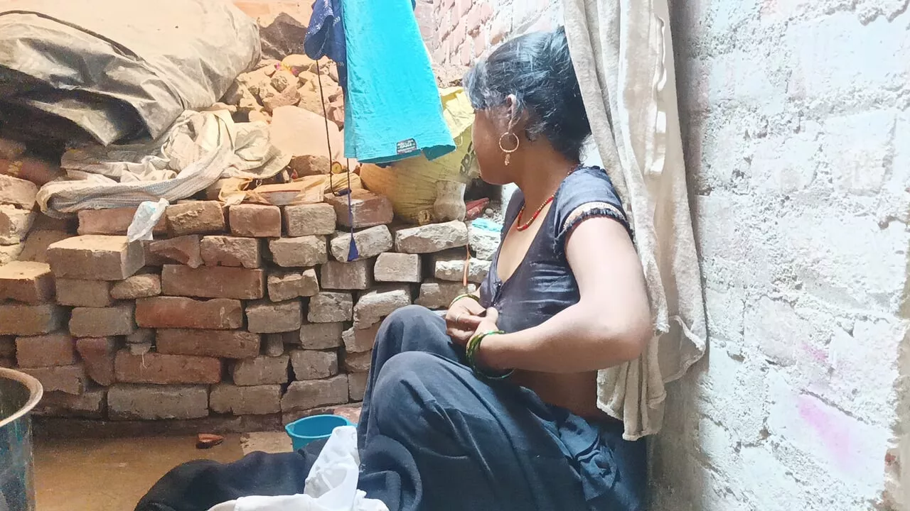 Aaj bhi maine apni biwi ki washroom main gaand ki chudai anal Fuckiing hot sexy wife housewife homemade desi gaand ki chudai