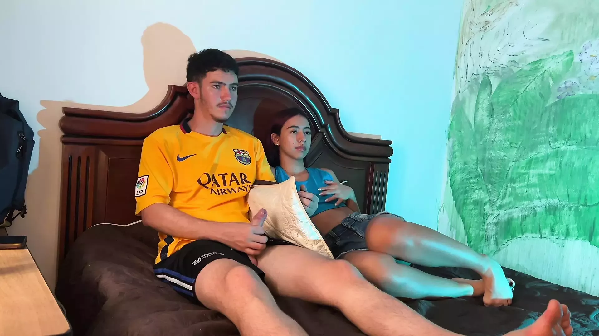 I WATCH TV WITH MY STEPSISTER AND I HAVE HER SUCK MY COCK